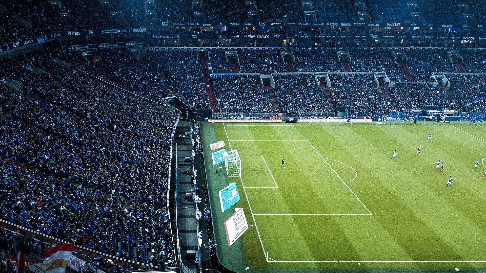 黄潜接近签约托马斯引发轩然大波！球迷会长公开抗议，拒绝有严重前科的球员